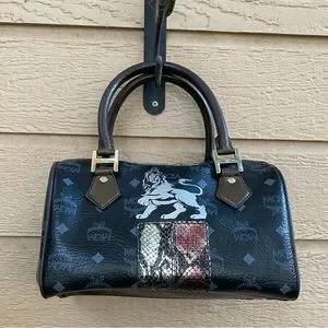 小物 MCM Visetos Princess Lion Leather Mcm Princess lion | eBay